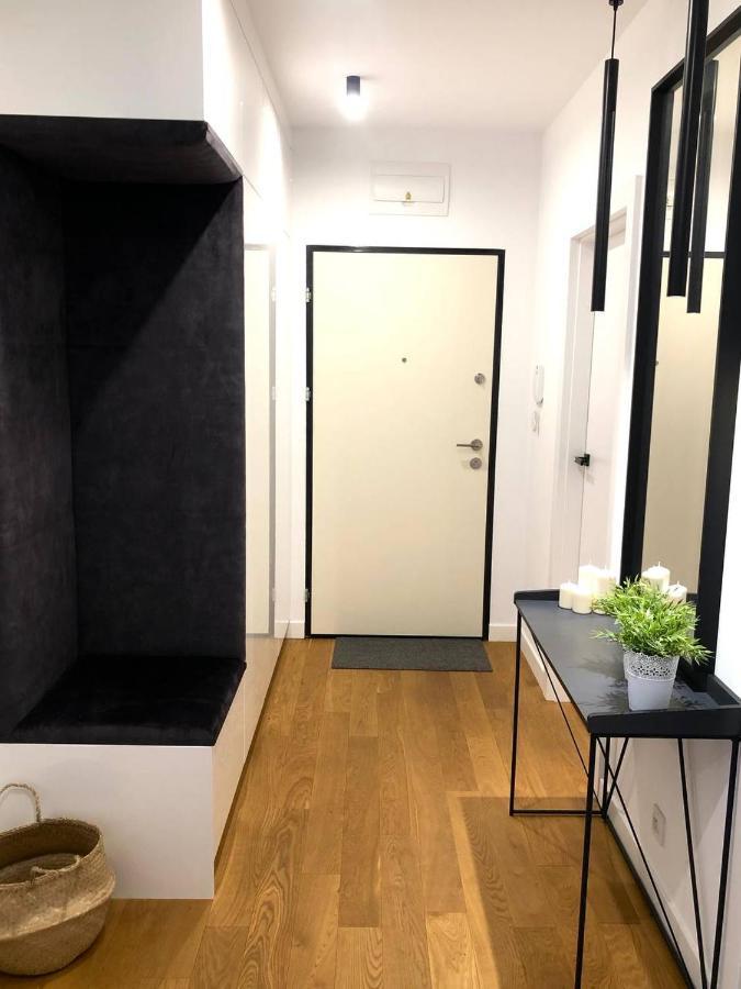 Apartaments Airport Okecie Premium Varsovia Exterior foto